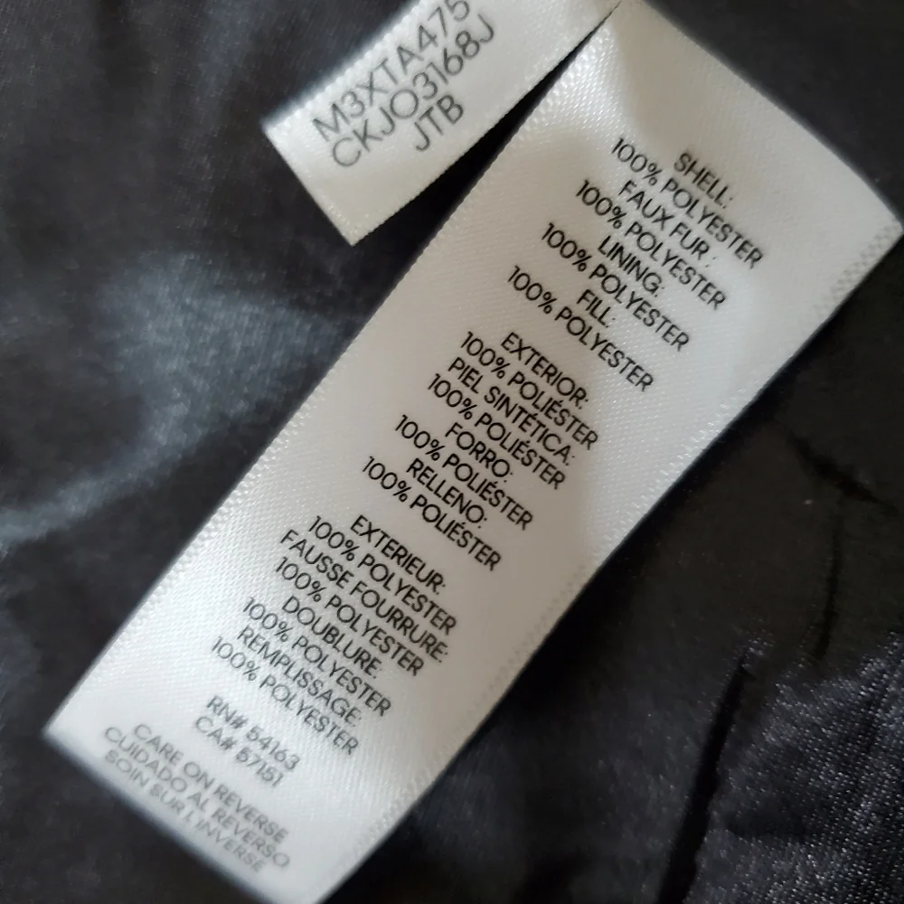 Calvin Klein Quilted Black Fur Collar Vest, Small - Picture 9 of 10